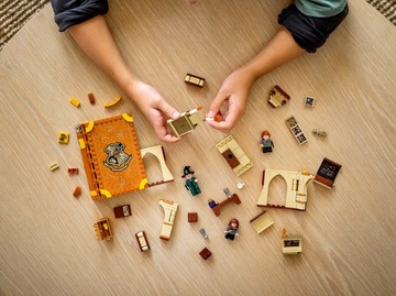 LEGO Harry Potter 76382 Волшебные моменты из Хогвартса: Час преображения