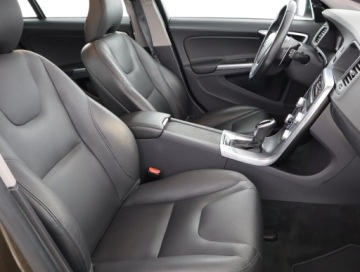 Volvo V60 I Cross Country 2.0 T5 245KM 2018 Volvo V60 Cross Country T5 2.0, Salon Polska, zdjęcie 8