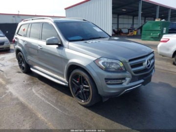 Mercedes Klasa GL X166 2015 Mercedes-Benz GL 2015 r., 3,0L 450 4MATIC 3.0 Benzyna 362KM, zdjęcie 2