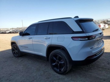 Jeep Grand Cherokee V 2023 Jeep Grand Cherokee Laredo, 2023r., 3.6L 3.6 Benzyna 293KM, zdjęcie 3