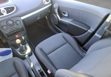 Renault Clio III Hatchback 5d 1.5 dCi 86KM 2009 Renault Clio Renault Clio III Zadbany Oszczedny Klima 1.5 DCi 86KM, zdjęcie 17