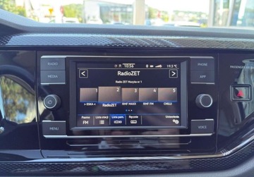 Volkswagen Taigo 1.0 TSI 110KM 2022 Volkswagen Taigo 1.0 TSI 110KM Life DSGGrzane FoteleSalonPLASOFV23, zdjęcie 18