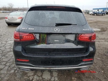 Mercedes GLC C254/X254 2022 Mercedes-Benz GLC 2022 r. 2,0L od ubezpieczalni Benzyna 255KM, zdjęcie 4