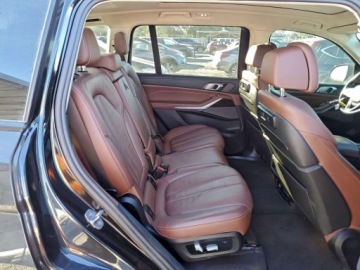 BMW X7 2021 BMW X7 xDrive40i 2021 3.0 Benzyna 335KM, zdjęcie 11