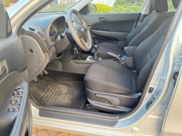 Hyundai i30 I Hatchback 1.4 109KM 2010 Hyundai i30 1.4 109KM Klima 4szyby 1- reka Sprawdz 1.4 Benzyna 109KM, zdjęcie 23