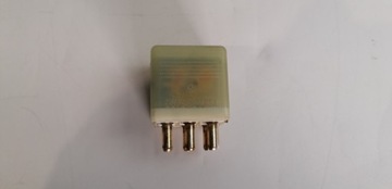 РЕЛЕ MERCEDES W124 0015427819 W126 R129 W140