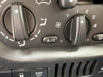 Peugeot 1007 2005 Peugeot 1007 Tylko 119tyśkm 1WŁ 2005R KLIMA STAN IDEALNY 1.4 Prosta Benzyna, zdjęcie 11