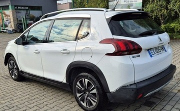 Peugeot 2008 I SUV Facelifting 1.2 PureTech 110KM 2018 Peugeot 2008 1.2 110KM Lifting Klimatronic Tempomat Nawigacja 1.2 Benzyna, zdjęcie 2