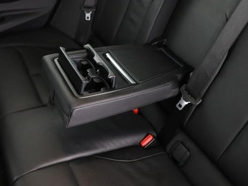 BMW Seria 3 F30-F31-F34 Limuzyna Facelifting 2.0 318d 150KM 2017 BMW 318 2.0d GT Luxury Line Panorama Navi Tempomat, zdjęcie 37