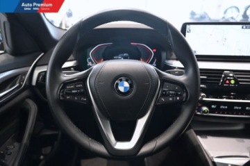 BMW Seria 5 G30-G31 Limuzyna Facelifting 2.0 530i 252KM 2022 BMW Seria 5 530i xDriveAdaptacyjne Reflektory LEDFotele Sportowe 2.0, zdjęcie 8