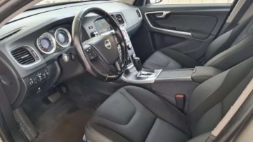 Volvo V60 I Kombi 2.4 D5 215KM 2011 Volvo V60 2,4 D5 215KM AWD 267tys.km, automat, navi, tempomat, sewisowany, zdjęcie 7