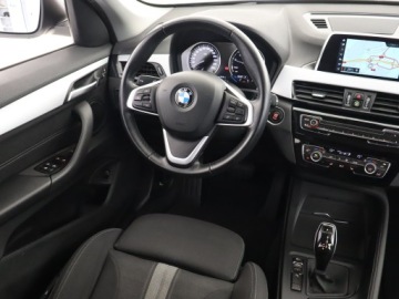 BMW X1 F48 2019 BMW X1 sDrive18i, Salon Polska, Serwis ASO, zdjęcie 6