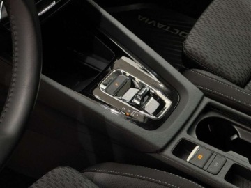 Skoda Octavia IV Liftback 1.5 TSI EVO 150KM 2024 Skoda Octavia Ambition Podgrzewana szyba Kamera cofania CarPlayAndroid, zdjęcie 7