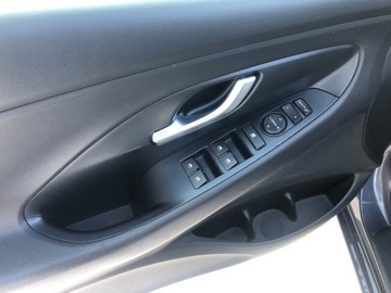 Hyundai i30 III Wagon 1.4 T-GDi 140KM 2018 HYUNDAI i30 1.4 T-GDI AUTOMAT LEDY ALU KAMERA NAVI GRZANE FOTELE KIEROWNICA, zdjęcie 7