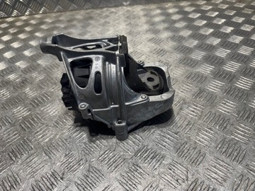 AUDI Q7 4M ULOŽENÍ MOTORU PRAVÁ 4M0199372HC TOUAREG III 760 FACELIFT 3.0 TDI