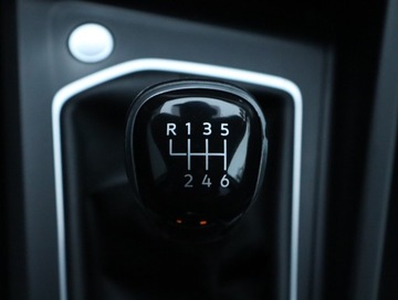 Volkswagen Golf VIII Hatchback 1.0 TSI 110KM 2022 VW Golf 1.0 eTSI, Salon Polska, VAT 23%, Klima, zdjęcie 14