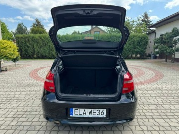 BMW Seria 1 E81/E87 Hatchback 5d E87 2.0 118d 143KM 2010 BMW Seria 1 BMW Seria 1 E81E87 (2004 - 2013) 2.0 2.0 Diesel 143KM, zdjęcie 5