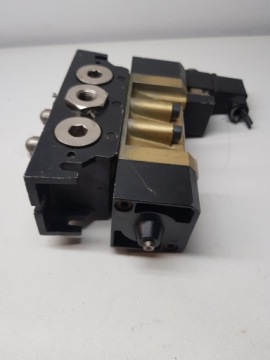 Электромагнитный клапан Pneumax 1002-52 ISO 2 24 В постоянного тока