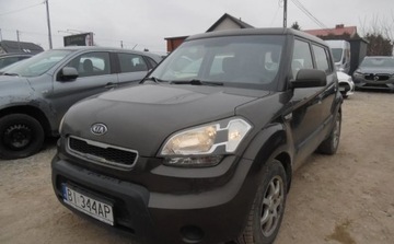 Kia Soul I Crossover 1.6 CRDI VGT 128KM 2009 Kia Soul 022010r, Salonowy. 1.6 CRDI. Lekko uszkodzony lewy tyl. Jezdzi., zdjęcie 1
