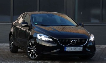 Volvo V40 II 2019 Volvo V40 Volvo V40 T2 Linje Svart 2.0 Benzyna 122KM, zdjęcie 1