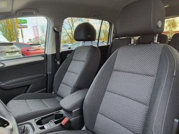 Volkswagen Touran III 1.5 TSI EVO 150KM 2023 Volkswagen Touran benzyna, automatyczna, napęd prz, zdjęcie 9