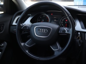Audi A4 B8 Avant Facelifting 2.0 TDI 150KM 2014 Audi A4 2.0 TDI, Automat, Skóra, Navi, Xenon, zdjęcie 19