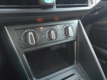 Volkswagen Polo VI Hatchback 5d Facelifting 1.0 TSI 95KM 2022 Volkswagen Polo 1.0 TSI 95KM LED klima Parktronic, zdjęcie 11