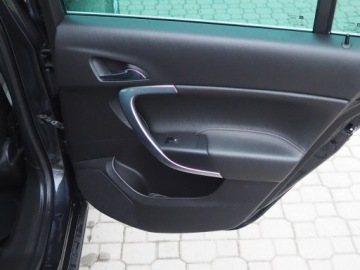 Opel Insignia I Country Tourer 2.0 CDTI Ecotec 170KM 2015 Opel Insignia Bardzo ladny Stan 4X4 Bezypadek Kamery czujniki PDC 2.0, zdjęcie 12