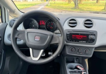 Seat Ibiza IV Hatchback 5d 1.4 MPI 85KM 2010 Seat Ibiza 1.4 Benzyna 86KM, zdjęcie 12