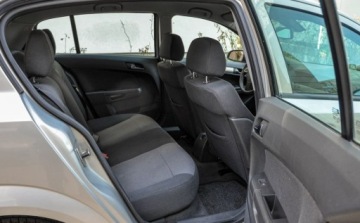 Opel Astra H Hatchback 5d 1.3 CDTI ecoFLEX 90KM 2008 Opel Astra 2008 r. Automat 123 tys. km Lift 1.2 Diesel 90KM, zdjęcie 11