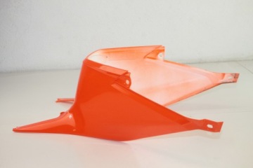 KTM 1290 SUPER DUKE R 2021- КРЫШКА БАКА ОБТЕКТОР