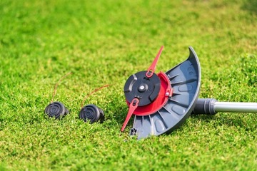 АККУМУЛЯТОРНЫЙ ТРИММЕР 20В +2 ГОЛОВКИ + АККУМУЛЯТОР 4Ач