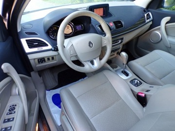 Renault Megane II Kombi 2.0 16V CVT 140KM 2009 Renault Megane Skrzynia /Automatyczne /Skóry, zdjęcie 20