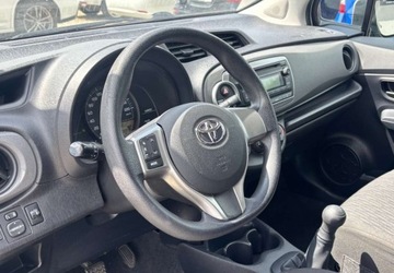 Toyota Yaris III Hatchback 5d 1.0 VVT-i 69KM 2011 Toyota Yaris Niski Przebieg Benzyna 70KM, zdjęcie 8