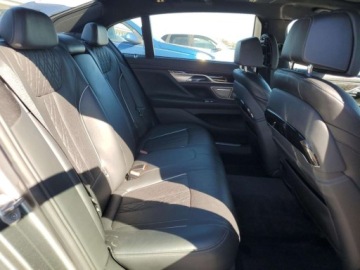 BMW Seria 7 G11-G12 2016 BMW Seria 7 750xi 2016 4.4l 4.4 Benzyna 445KM, zdjęcie 10