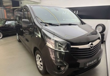 Opel Vivaro B Kombi Extra Long H1 2,9t 1.6 BiTurbo 125KM 2016 Opel Vivaro 9 miejsc Kamera Klima Navi Zamiana Raty Gwarancja 1.6 Diesel