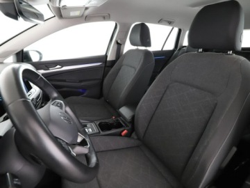Volkswagen Golf VIII Variant 1.5 eTSI 130KM 2023 Volkswagen Golf virtual, full led, fv23, dsg,, zdjęcie 12