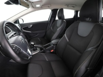 Volvo V40 II 2019 Volvo V40 Momentum navi PDC tempomat LED, zdjęcie 12