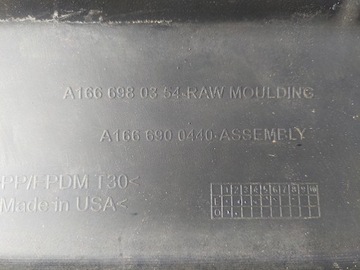 MERCEDES ML W166 ПОРОГНАЯ НАКЛАДКА СПРАВА