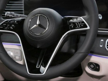 Mercedes GLE V167 SUV Facelifting 3.0 450d 367KM 2026 MERCEDES-BENZ GLE 450 d 4-Matic AMG Line 3.0 (367KM) 2026, zdjęcie 10