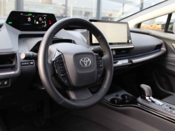 Toyota Prius V (XW60) 2.0  Hybrid Dynamic Force Plug-in 223KM 2026 Od ręki - Prestige 2.0 Hybrid Plug-in 223KM | Podgrzewane fotele!, zdjęcie 7