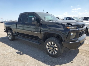 Chevrolet Silverado II 2021 Chevrolet Silverado K2500 Custom 2021 6.6l 6.6 Benzyna 401KM, zdjęcie 4