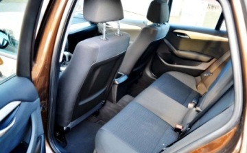 BMW X1 E84 Crossover sDrive18d 143KM 2011 BMW X1 Zadbana 2.0 Diesel 143KM, zdjęcie 16