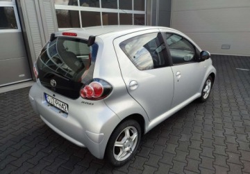 Toyota Aygo I Hatchback 5d Facelifting 1.0 VVT-i 68KM 2012 Toyota Aygo Toyota Aygo I Klima ,serwis Benzyna 68KM, zdjęcie 4