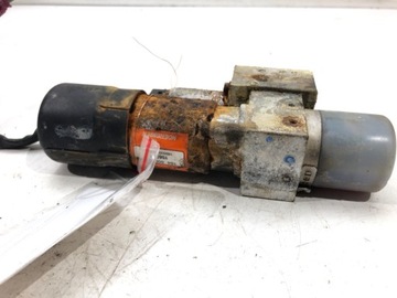 POMPA KLAPY BAGAŻNIKA MERCEDES W164 A1648000648