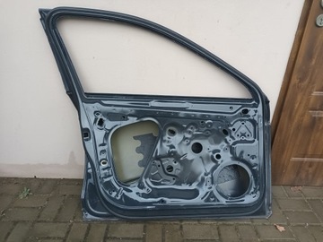 DVEŘE LEVÉ PŘEDNÍ VW PASSAT B8 LEVÝ