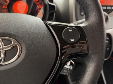 Toyota Aygo II Hatchback 5d 1.0 VVT-i 69KM 2015 Toyota Aygo 1.0 VVT-i X-play II (2014-) Toyota Ayg, zdjęcie 13