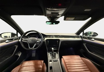 Volkswagen Passat B8 Variant Facelifting 2.0 TDI SCR 150KM 2022 Volkswagen Passat Unikatowe wyposazenie - Masaze - 4 kamery - LED Matrix -, zdjęcie 17