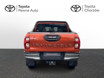 Toyota Hilux VIII Podwójna kabina Facelifting 2.8 D-4D 204KM 2023 Toyota Hilux 2.8 D-4D Double Cab Invincible 4x4 To, zdjęcie 3