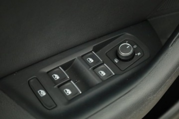 Volkswagen Passat B8 Limousine 1.8 TSI BlueMotion Technology 180KM 2016 VW Passat 1.8 TSI, Salon Polska, Serwis ASO, zdjęcie 17